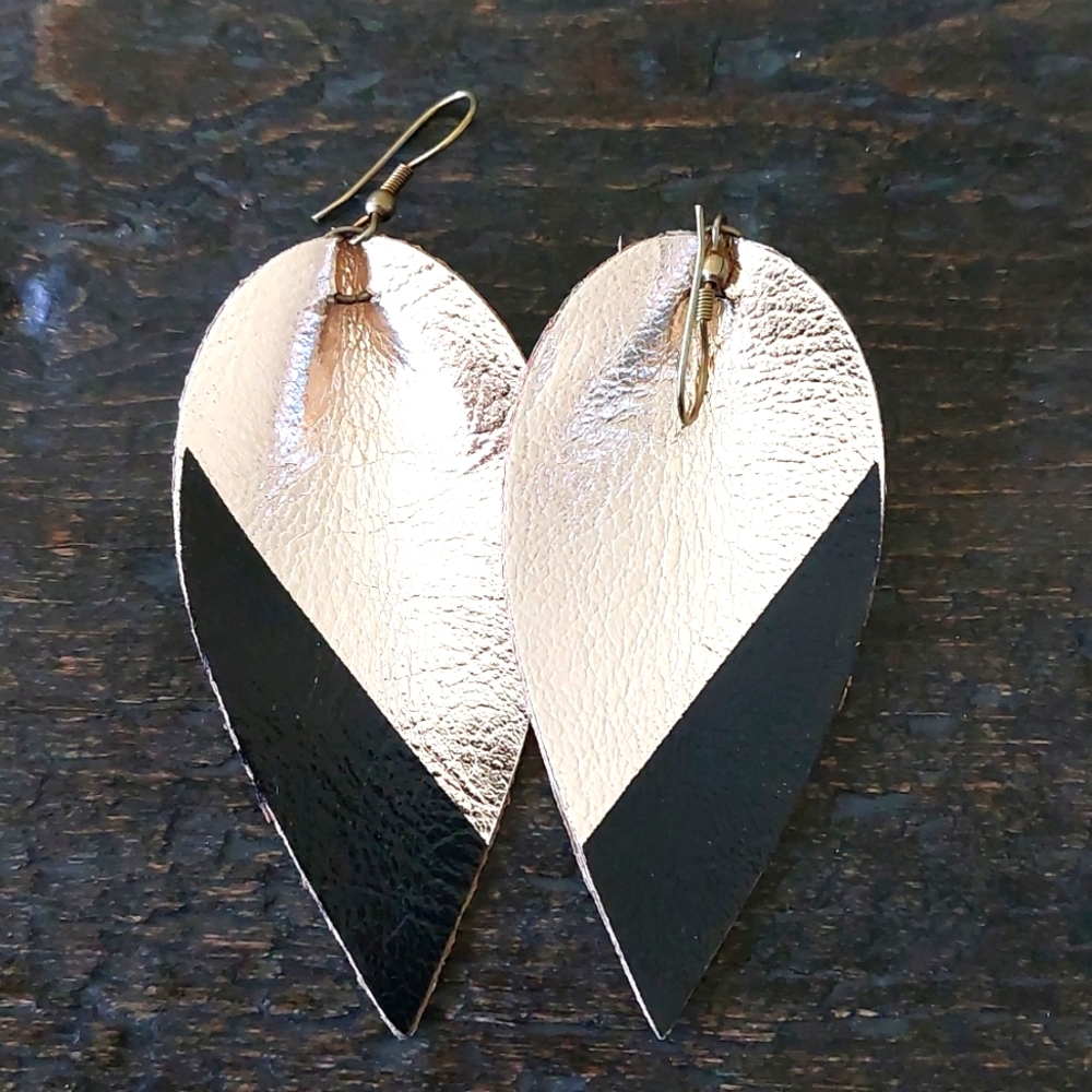 Leaf drop earrings
